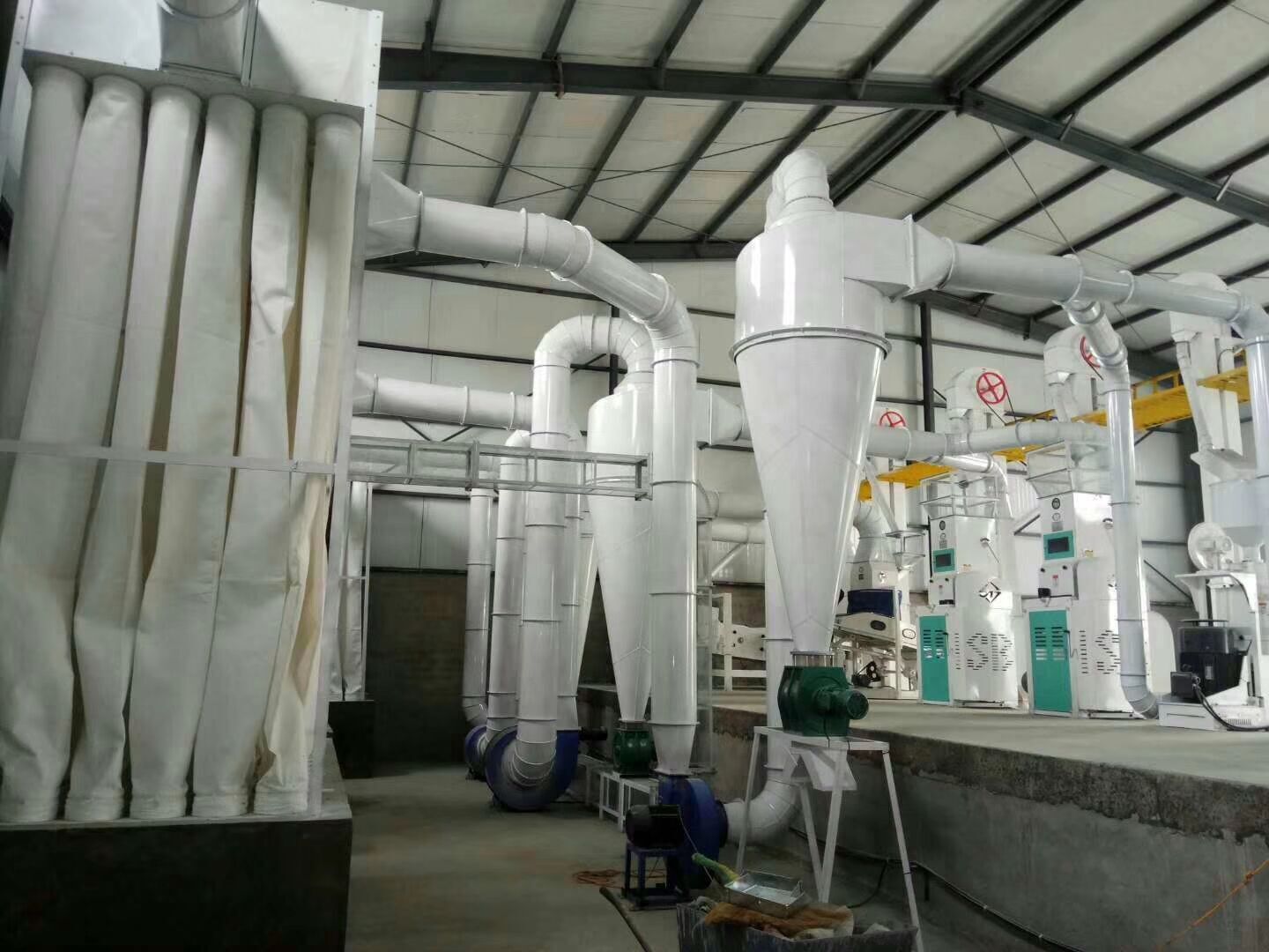 小米加工設備生產廠家加工小米投料時注意什么(圖1)